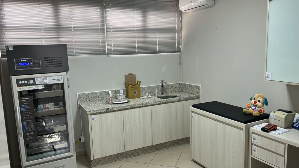 reumavacinas-sala-de-vacina